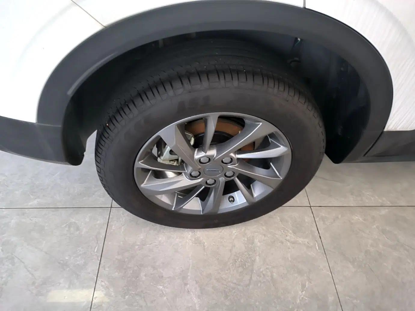 Geely Auto Coolray 2024 1.5T DCT Longteng Edition — миниатюра 11