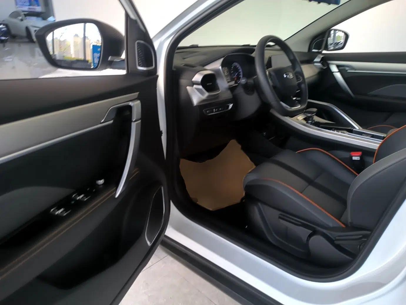 Geely Auto Coolray 2024 1.5T DCT Longteng Edition — миниатюра 18