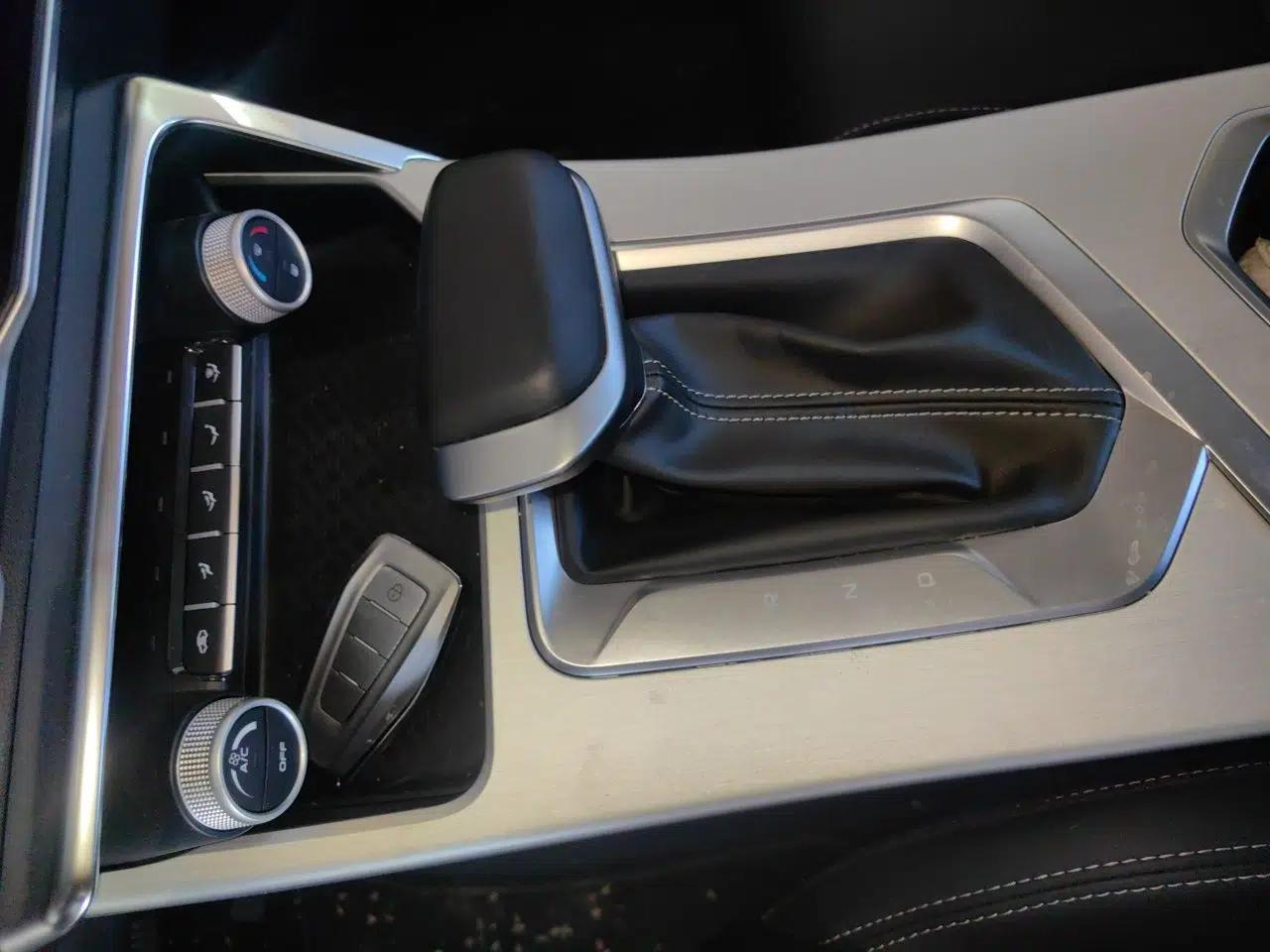 Geely Auto Coolray 2025 1.5L CVT Super Edition — миниатюра 14