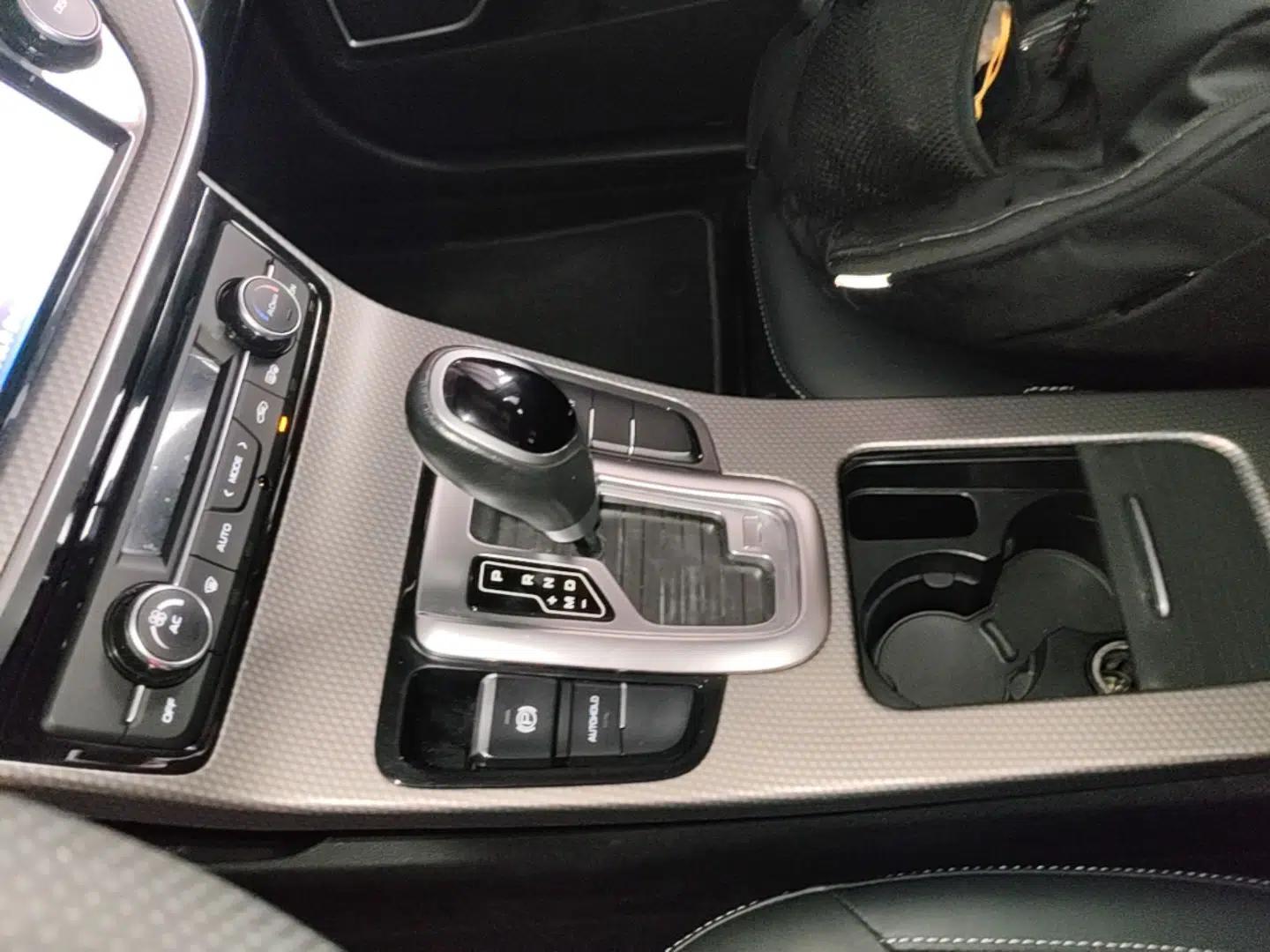 Geely Auto Emgrand GS 2016 Sport Edition 1.3T Automatic LingShang Model — миниатюра 16