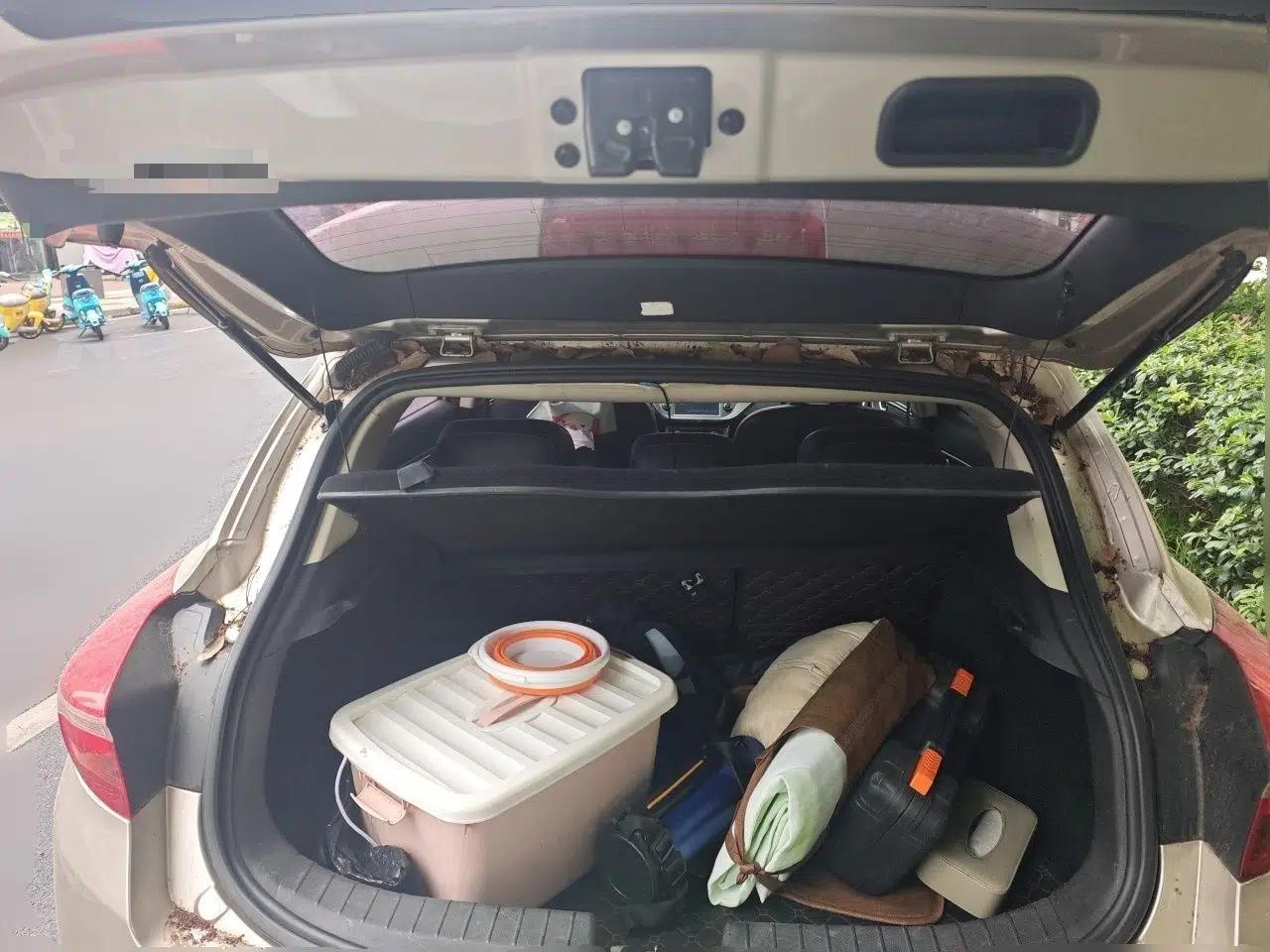 Geely Auto Emgrand GS 2017 Elegant Edition 1.3T Automatic Smart Connectivity Model — миниатюра 19