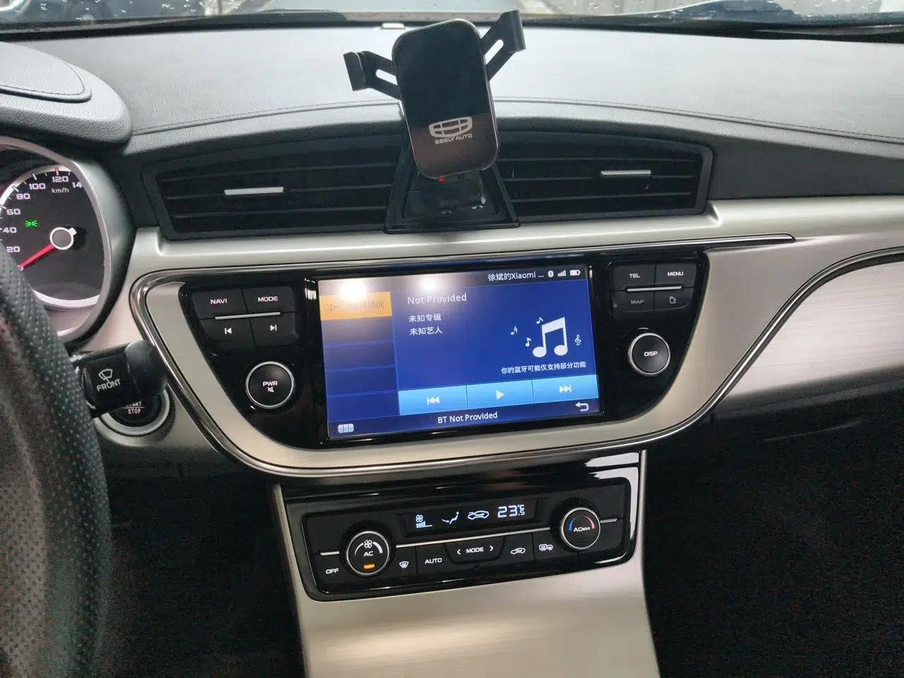 Geely Auto Emgrand GL 2017 1.8L Manual Elite Model — миниатюра 13