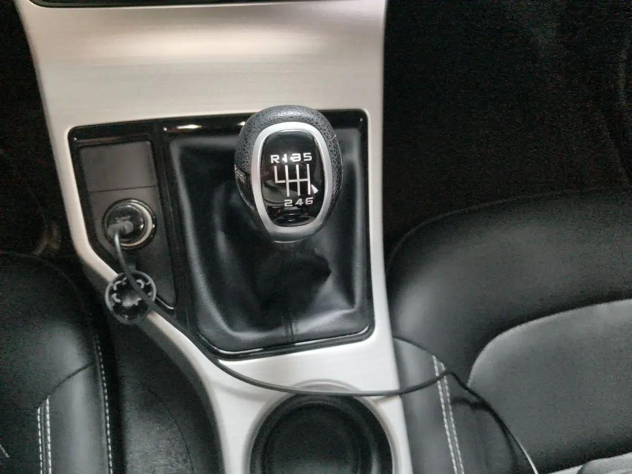 Geely Auto Emgrand GL 2017 1.8L Manual Elite Model — миниатюра 14