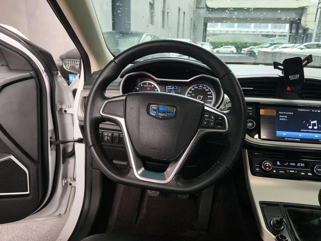 Geely Auto Emgrand GL 2017 1.8L Manual Elite Model — миниатюра 10