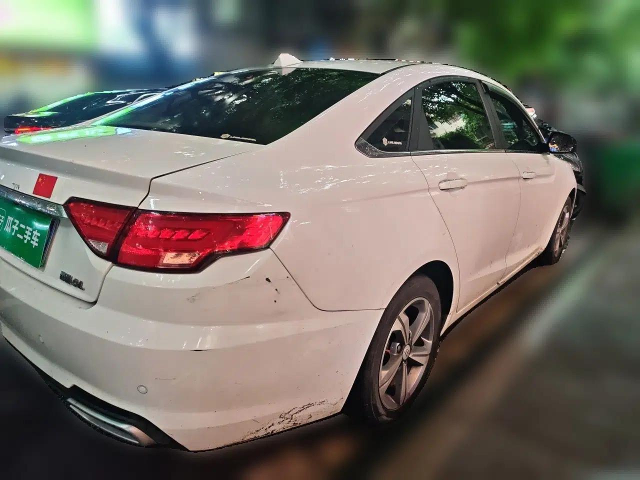 Geely Auto Emgrand GL 2018 1.8L Manual Elite Smart Connectivity Version — миниатюра 6