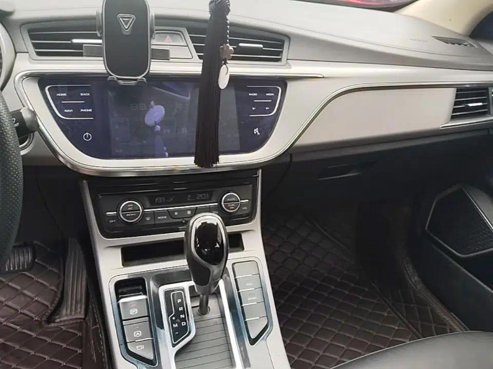 Geely Auto Emgrand GL 2019 1.4T CVT Elite Smart Edition — миниатюра 17