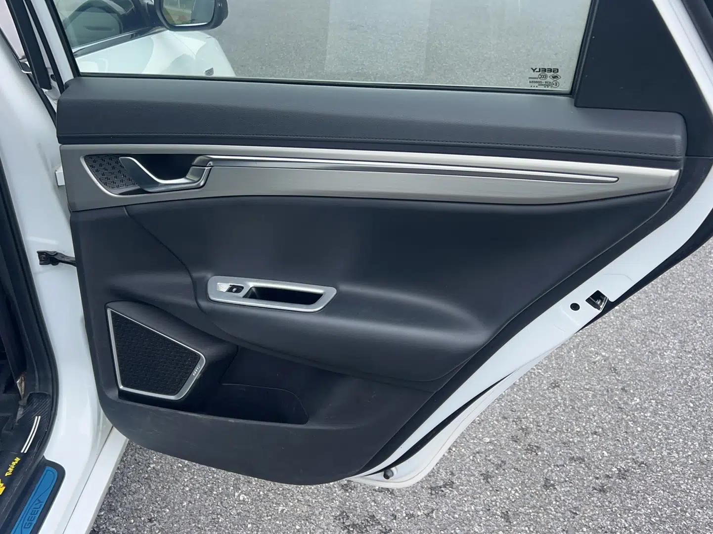 Geely Auto Emgrand GL 2017 1.3T DCT Elite Model — миниатюра 27