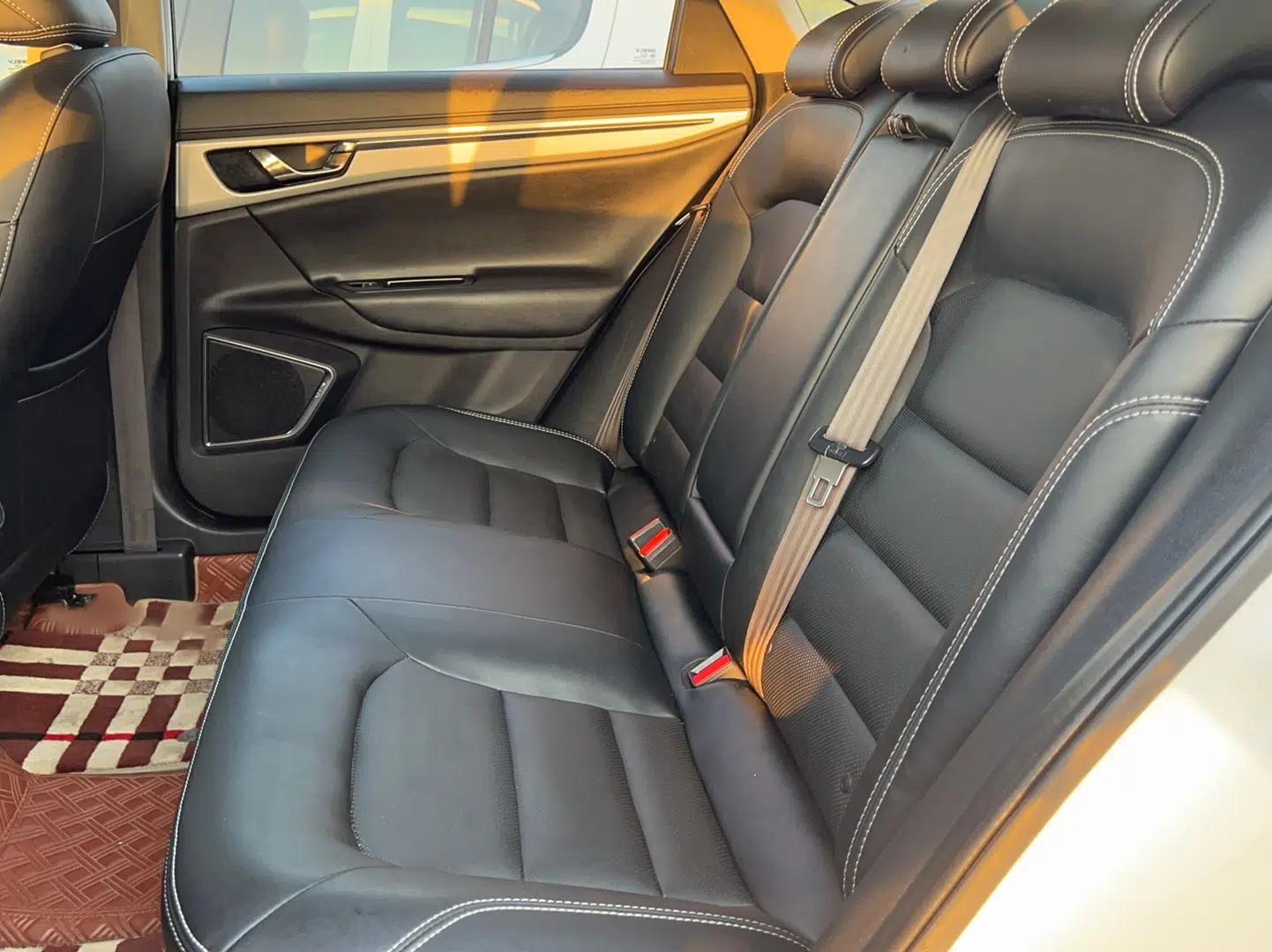 Geely Auto Emgrand GL 2017 1.8L Manual Elite Model — миниатюра 12