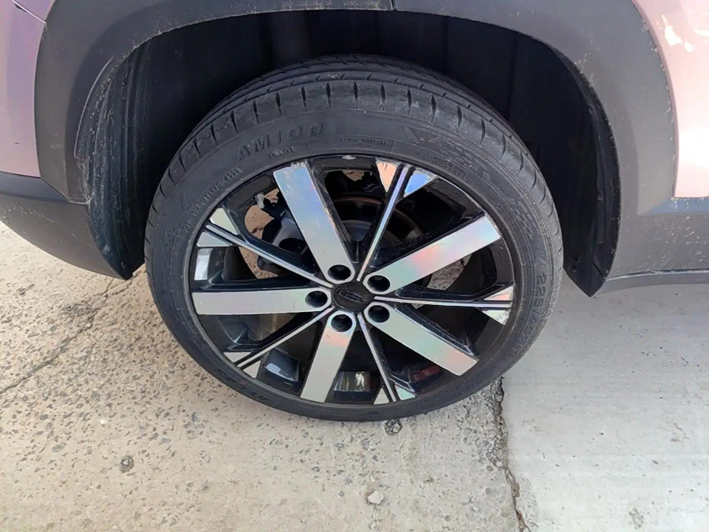 Geely Auto icon 2023 1.5TD Chocolate Smoothie Edition — миниатюра 11