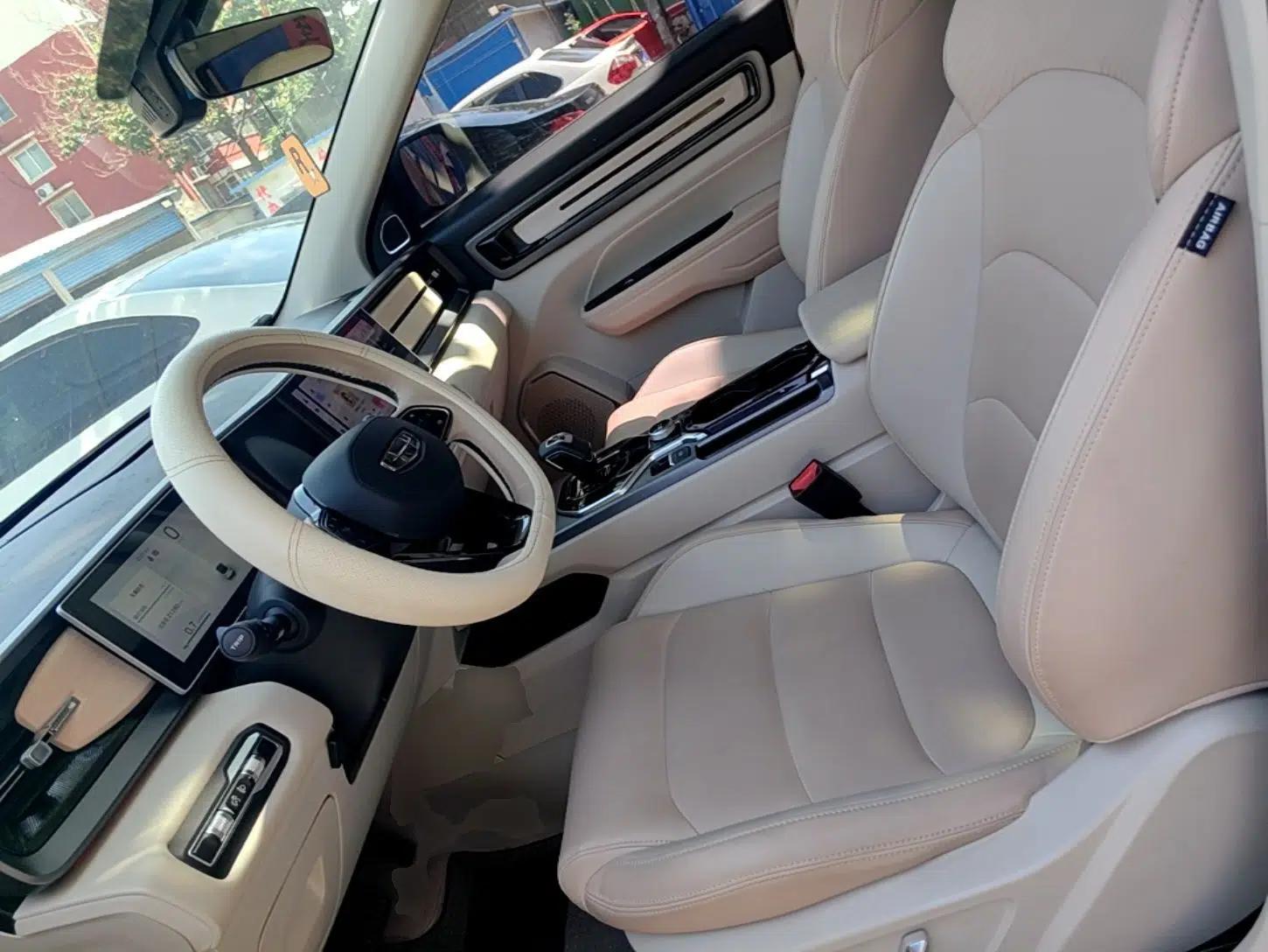 Geely Auto icon 2023 1.5TD Chocolate Smoothie Edition — миниатюра 17