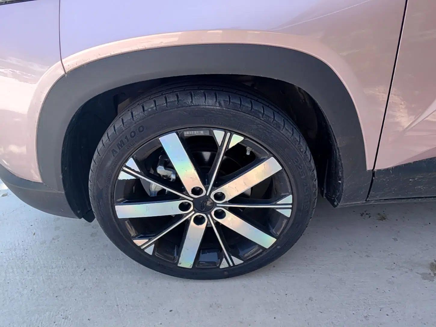Geely Auto icon 2023 1.5TD Chocolate Smoothie Edition — миниатюра 10