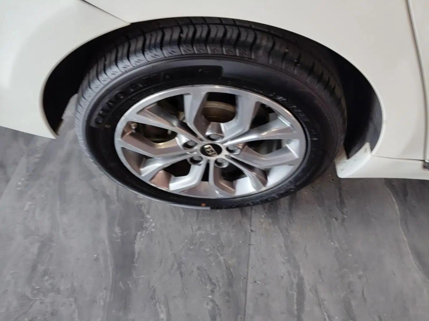 Geely Auto Emgrand GT 2016 1.8T Zunya Model — миниатюра 11