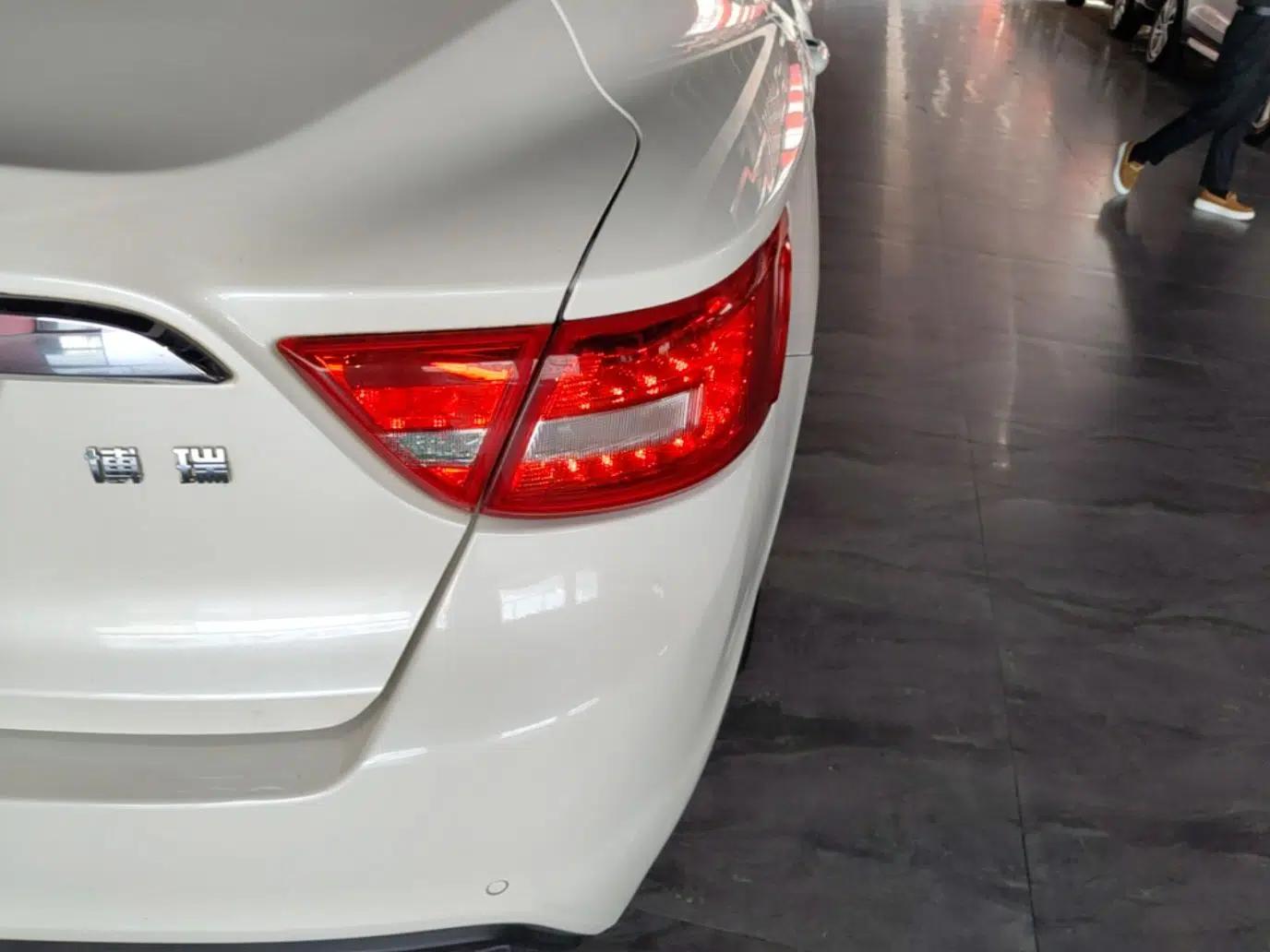 Geely Auto Emgrand GT 2016 1.8T Zunya Model — миниатюра 14