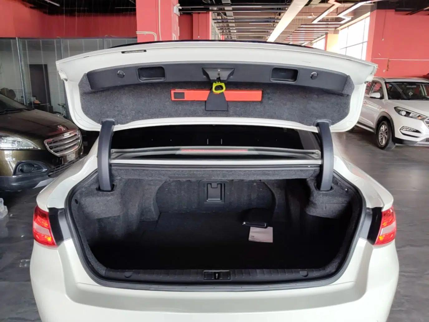 Geely Auto Emgrand GT 2016 1.8T Zunya Model — миниатюра 28