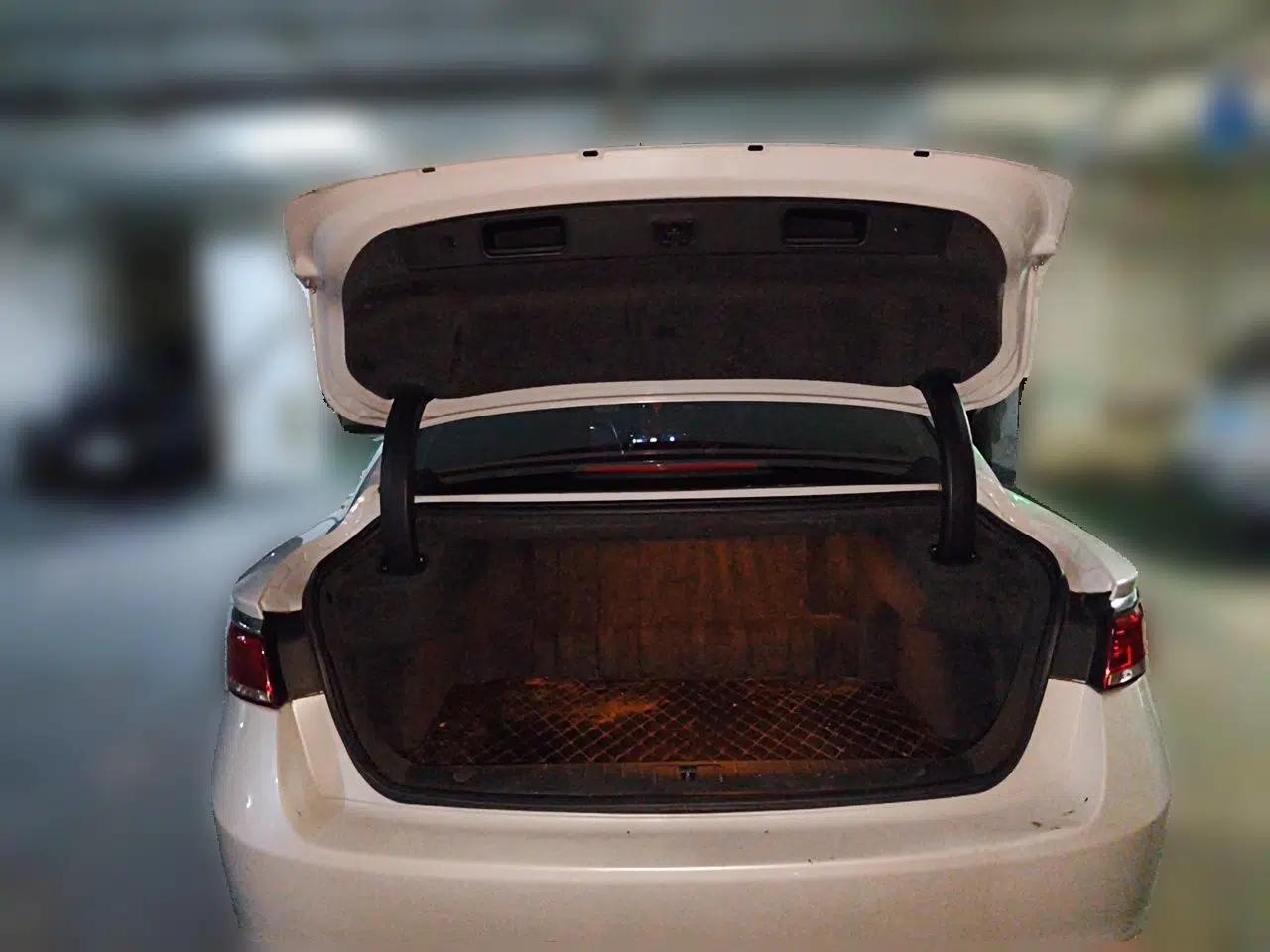 Geely Auto Emgrand GT 2020 1.5T MHEV Yaoxiang Edition — миниатюра 19
