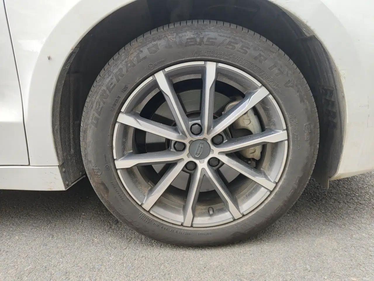 Geely Auto Emgrand GT 2021 1.8T Flagship Edition+ — миниатюра 8