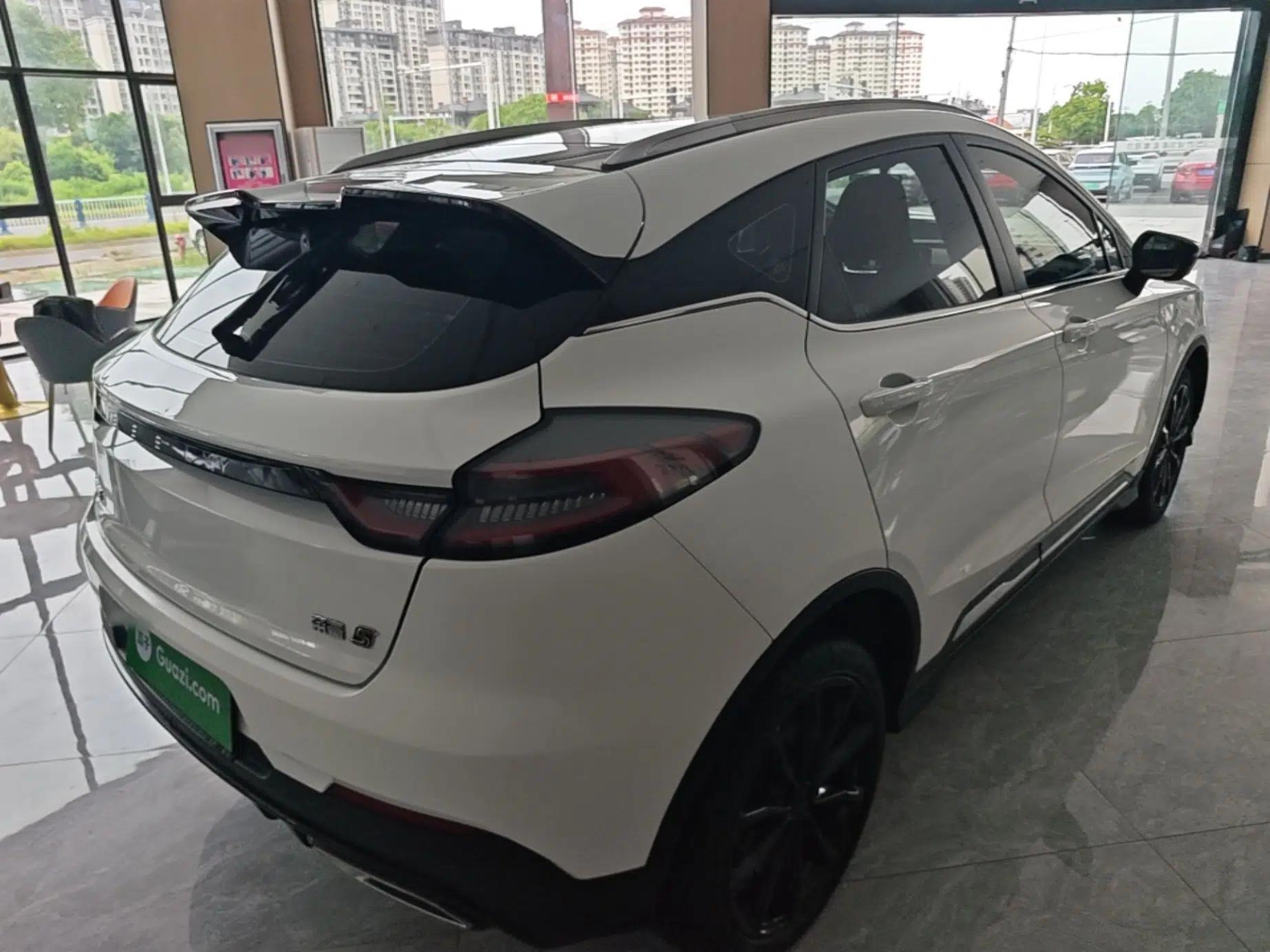 Geely Auto Emgrand S 2021 1.4T CVT Prestige Edition — миниатюра 6