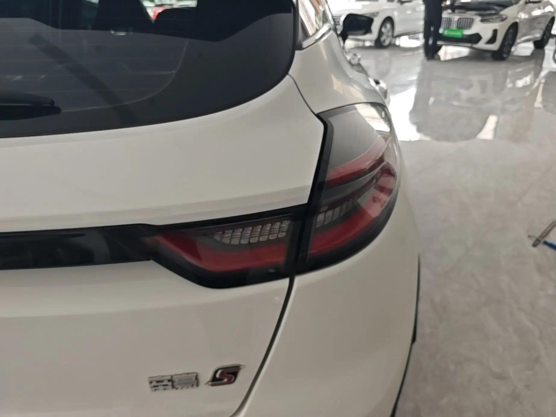 Geely Auto Emgrand S 2021 1.4T CVT Prestige Edition — миниатюра 9