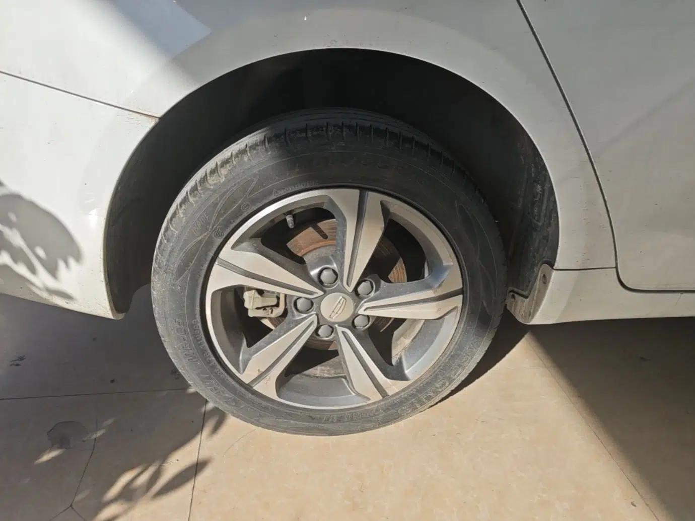 Geely Auto Emgrand L HiP 2022 1.5TD-DHT Pro 100KM Super Clean — миниатюра 16