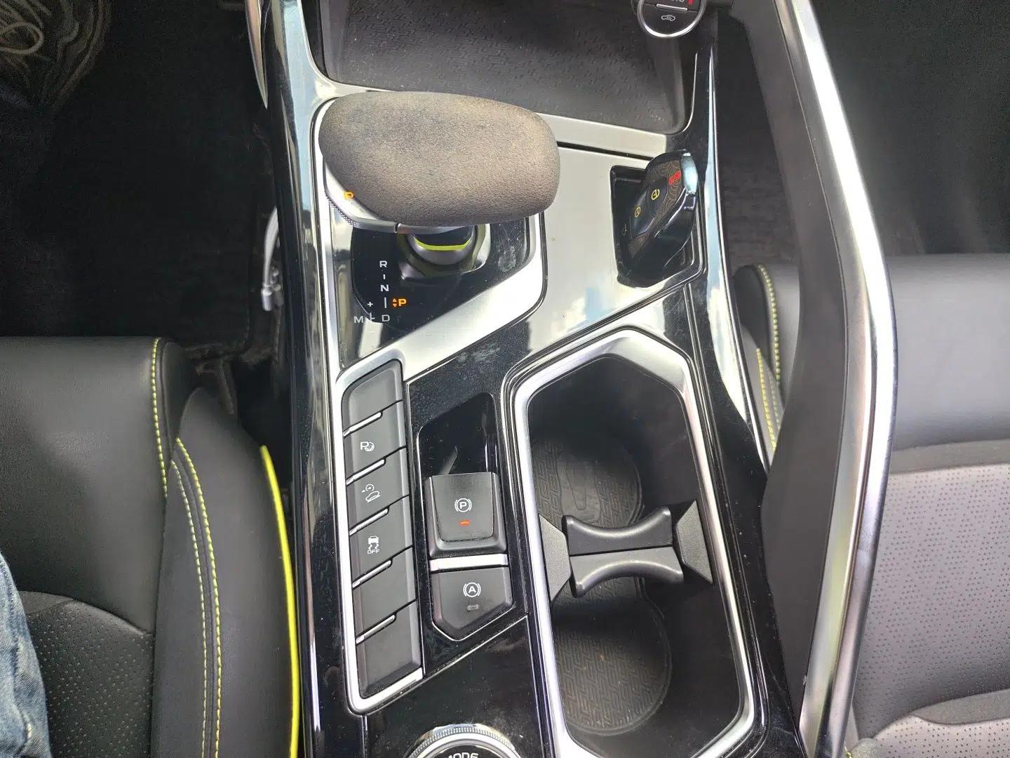 Geely Auto Monjaro S 2021 2.0TD Automatic All-Wheel-Drive Phantom Edition — миниатюра 14