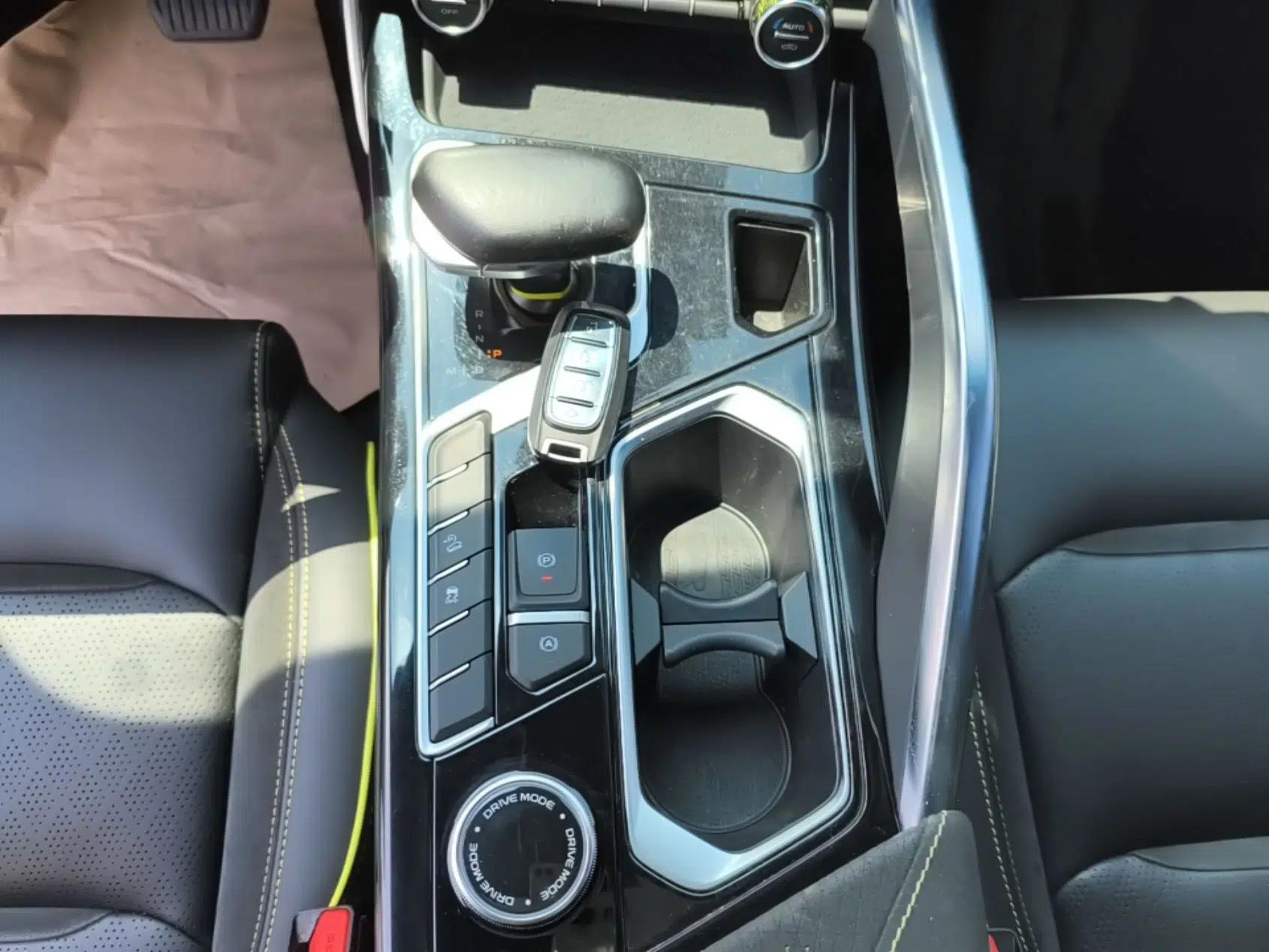 Geely Auto Monjaro S 2021 2.0TD Automatic Two-Wheel Drive Lightning Edition — миниатюра 16