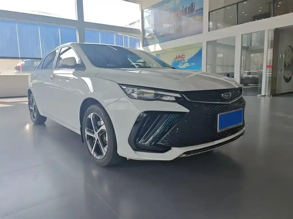 Geely Emgrand L 2022 1.4T CVT Supreme Edition — миниатюра 2