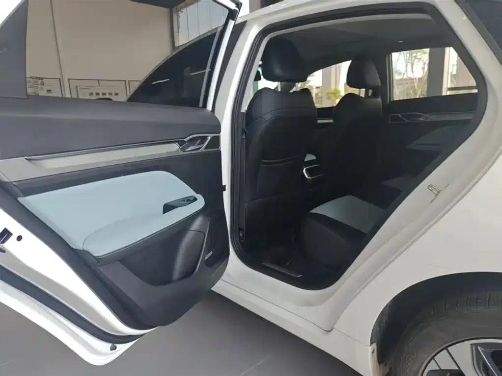 Geely Emgrand L 2022 1.4T CVT Supreme Edition — миниатюра 12