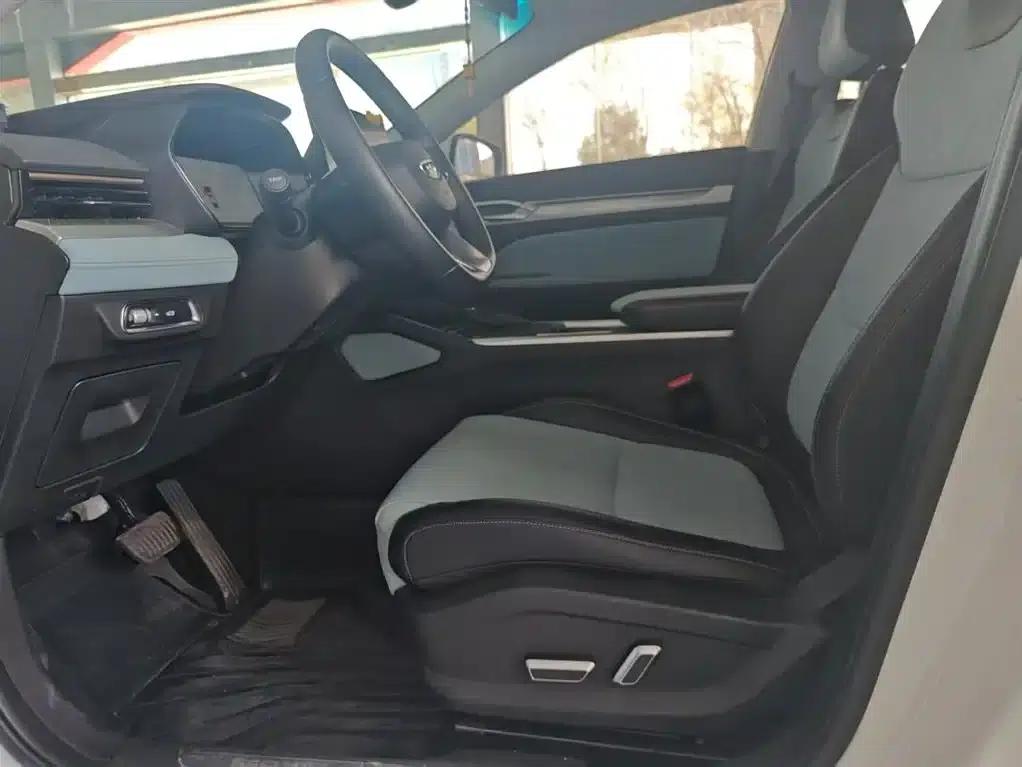 Geely Emgrand L 2022 1.4T CVT Supreme Edition — миниатюра 14