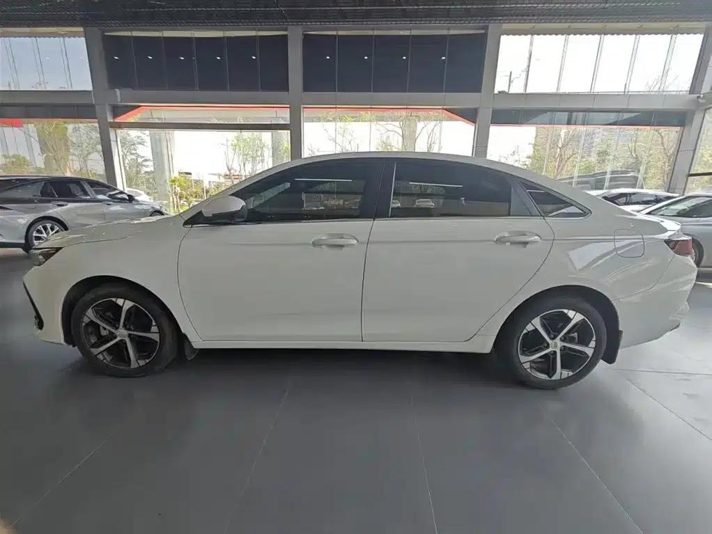 Geely Emgrand L 2022 1.4T CVT Supreme Edition — миниатюра 16