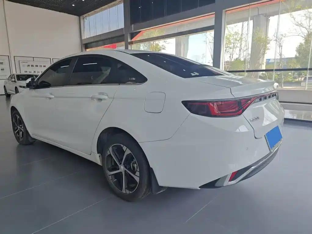 Geely Emgrand L 2022 1.4T CVT Supreme Edition — миниатюра 17