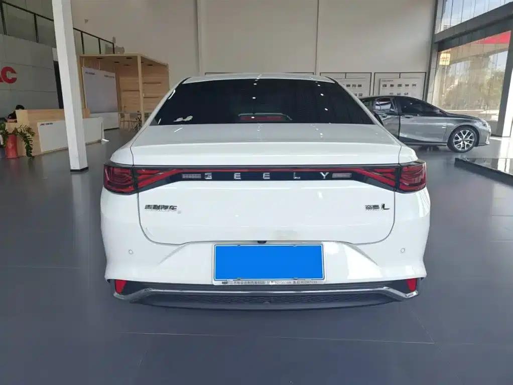 Geely Emgrand L 2022 1.4T CVT Supreme Edition — миниатюра 18
