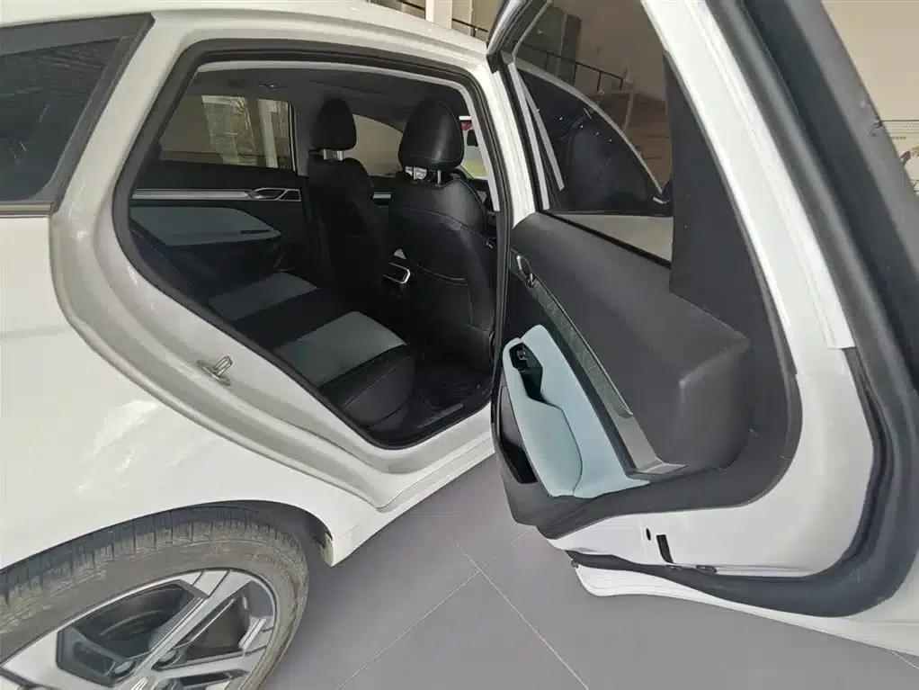 Geely Emgrand L 2022 1.4T CVT Supreme Edition — миниатюра 8