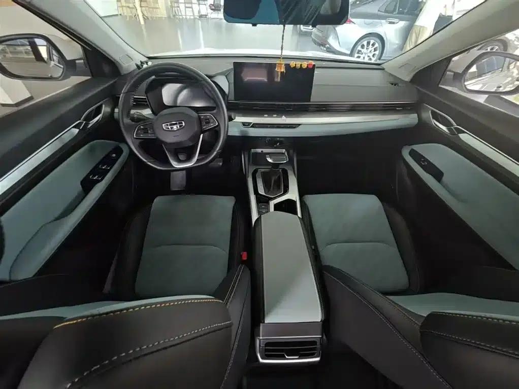 Geely Emgrand L 2022 1.4T CVT Supreme Edition — миниатюра 10