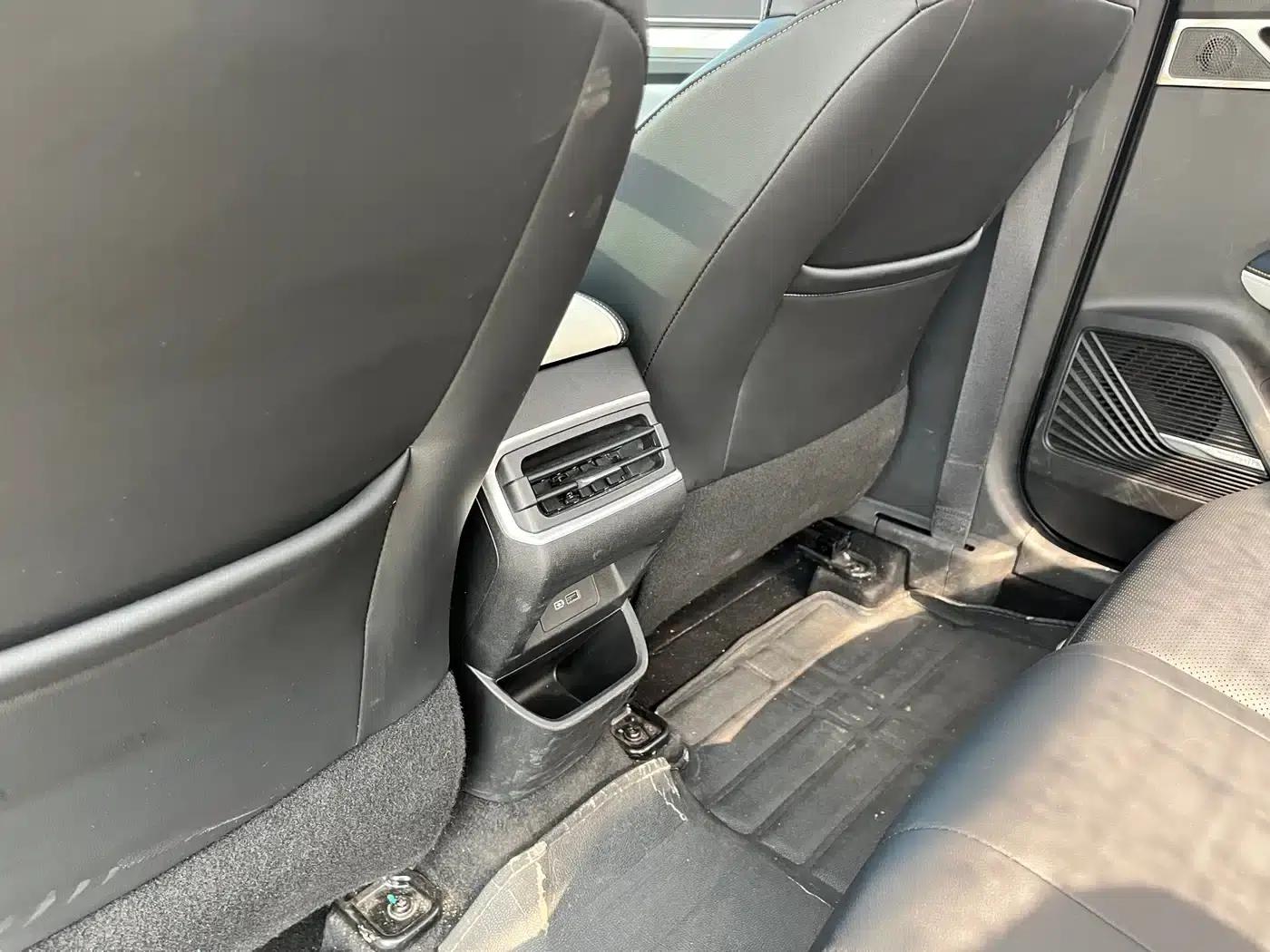 Geely Emgrand L 2022 1.4T CVT Flagship Edition — миниатюра 17