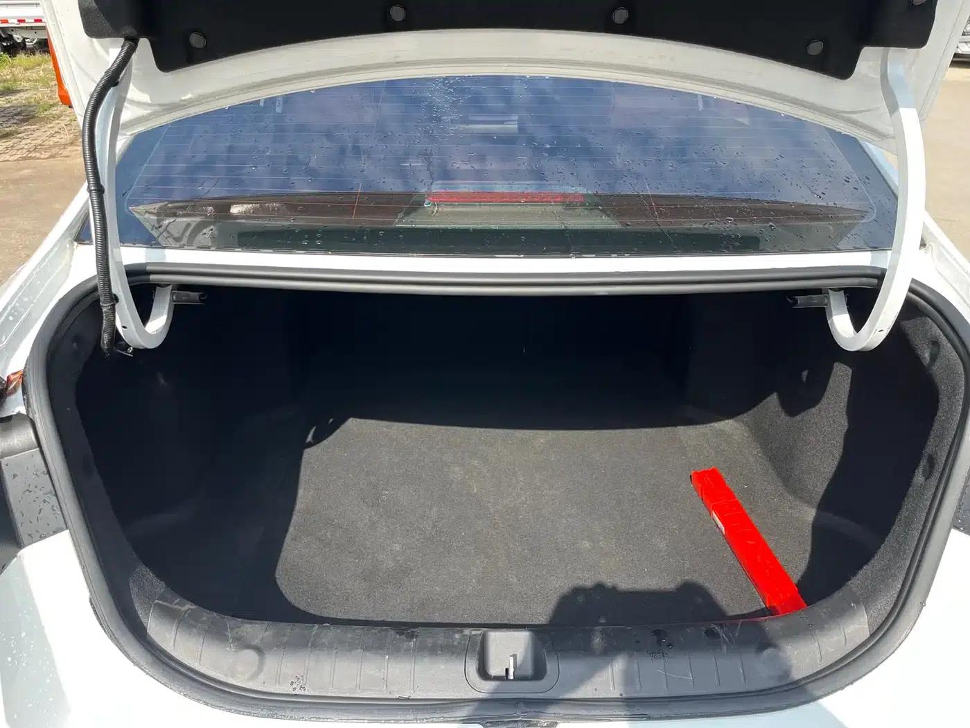 Geely Emgrand L 2022 1.4T CVT Flagship Edition — миниатюра 18