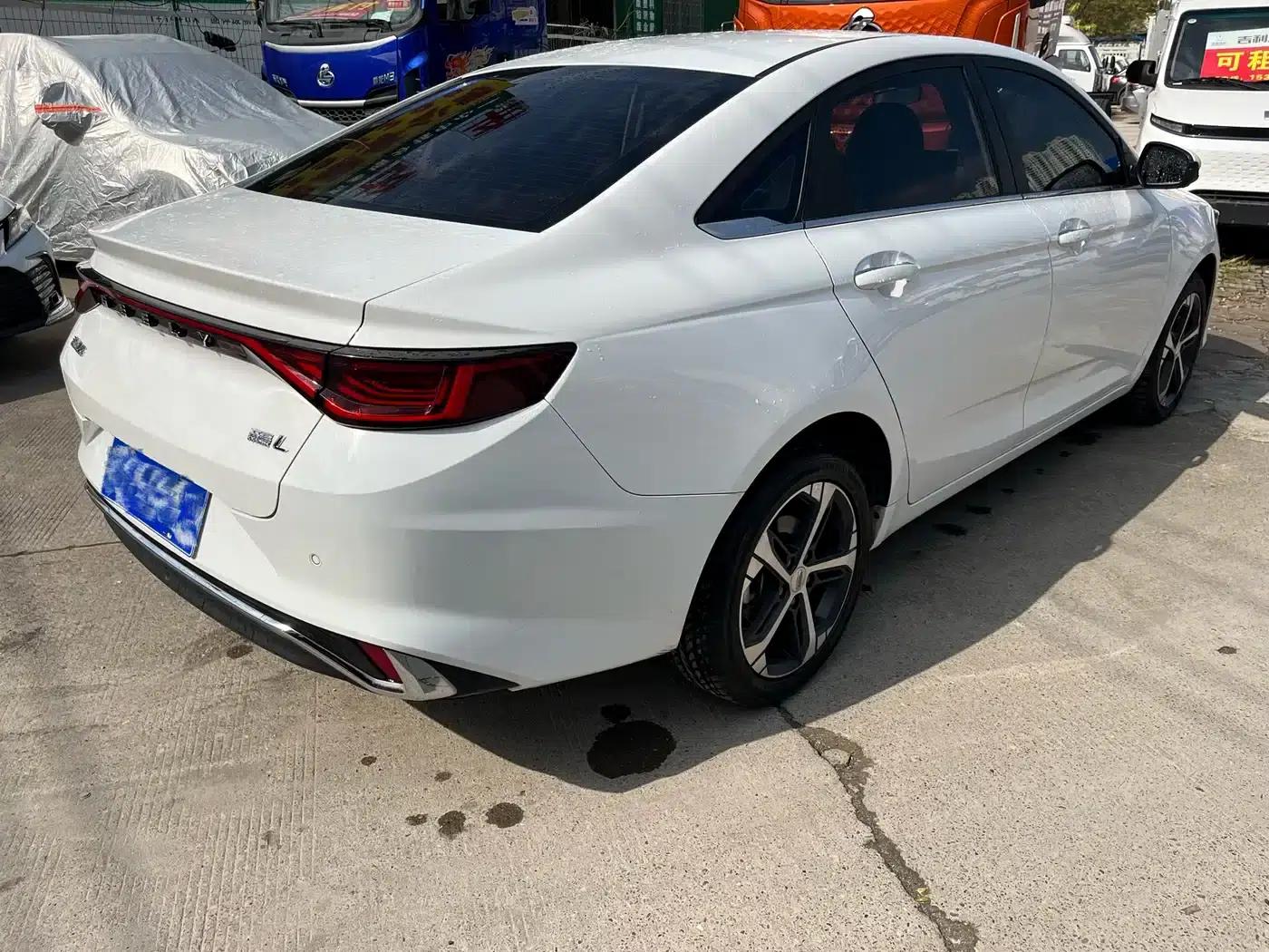 Geely Emgrand L 2022 1.4T CVT Flagship Edition — миниатюра 4