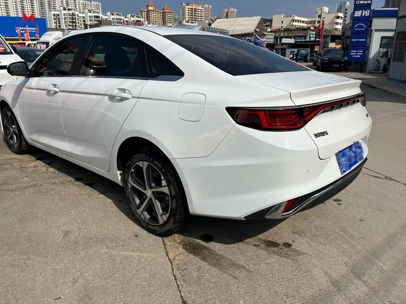 Geely Emgrand L 2022 1.4T CVT Flagship Edition — миниатюра 6