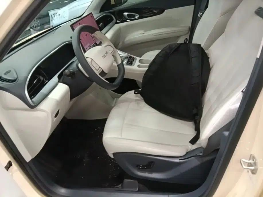Geely Galaxy Geome 2025 UP 410km Exploration Edition — миниатюра 17