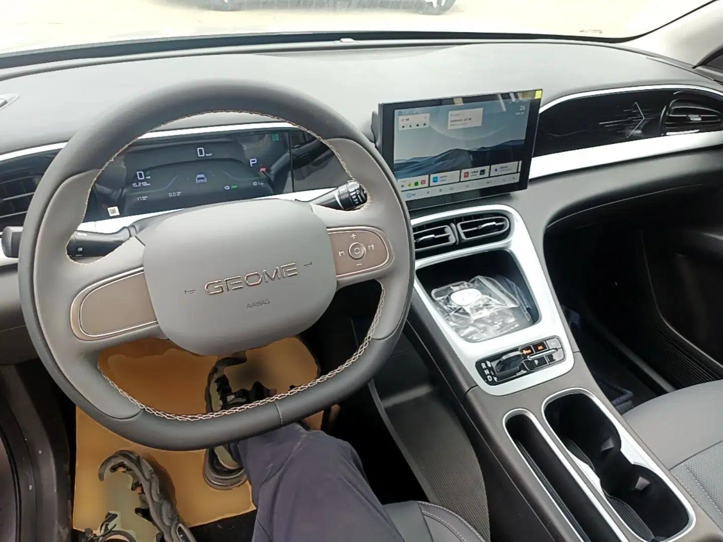 Geely Galaxy Geome 2026 Model 310km Youth Edition — миниатюра 12