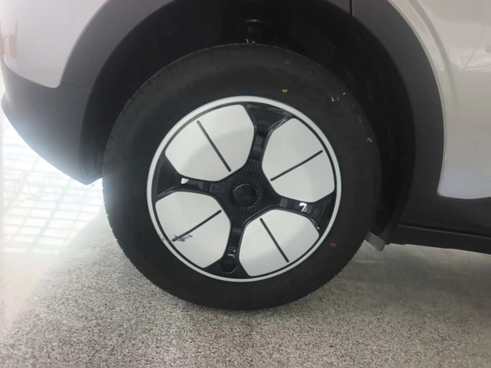 Geely Galaxy Geome 2025 410 km Free Version — миниатюра 11