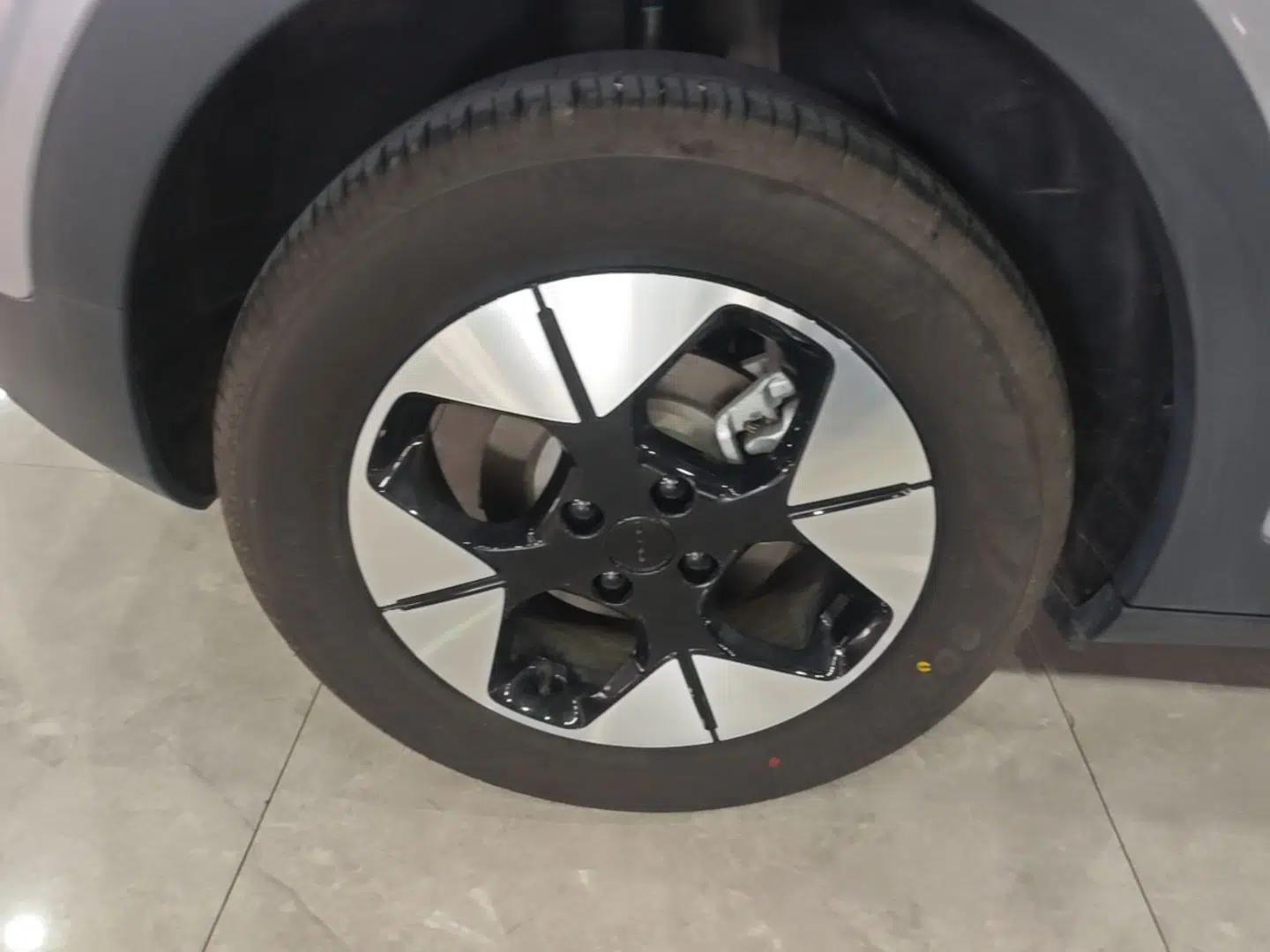 Geely Galaxy Geome 2025 UP 410km Exploration Edition — миниатюра 11