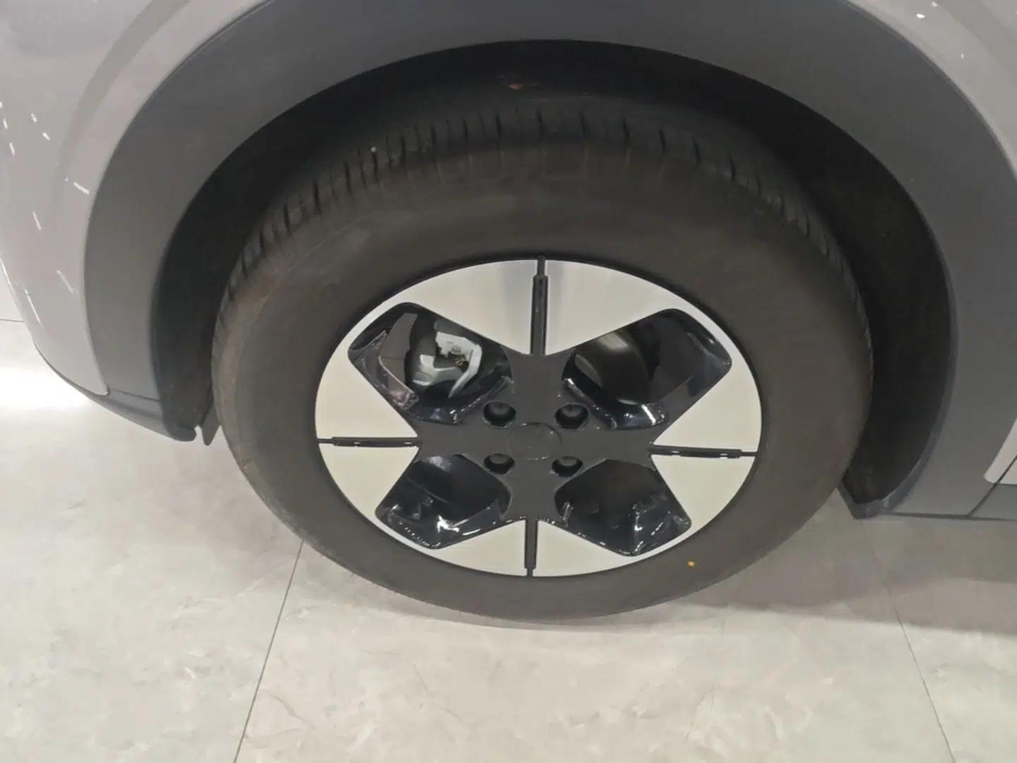Geely Galaxy Geome 2025 UP 410km Exploration Edition — миниатюра 10