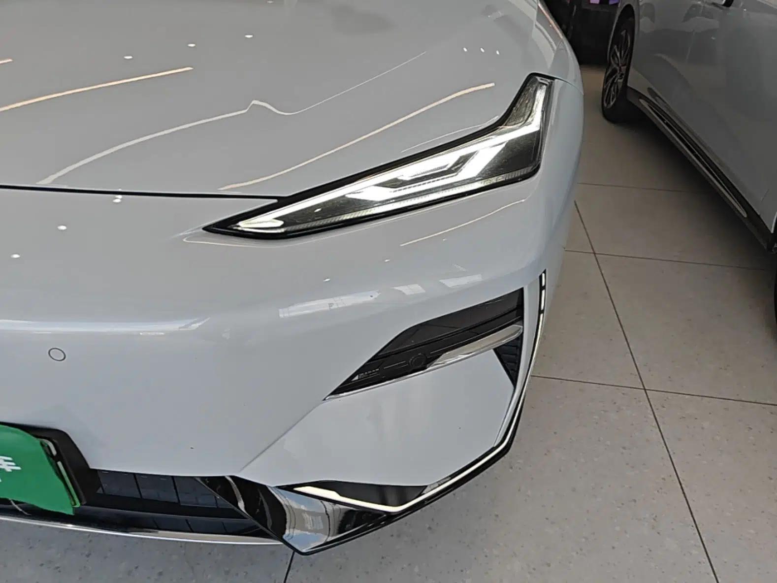 Geely Galaxy E8 2025 700 km Long-Range Intelligent Driving Version — миниатюра 8
