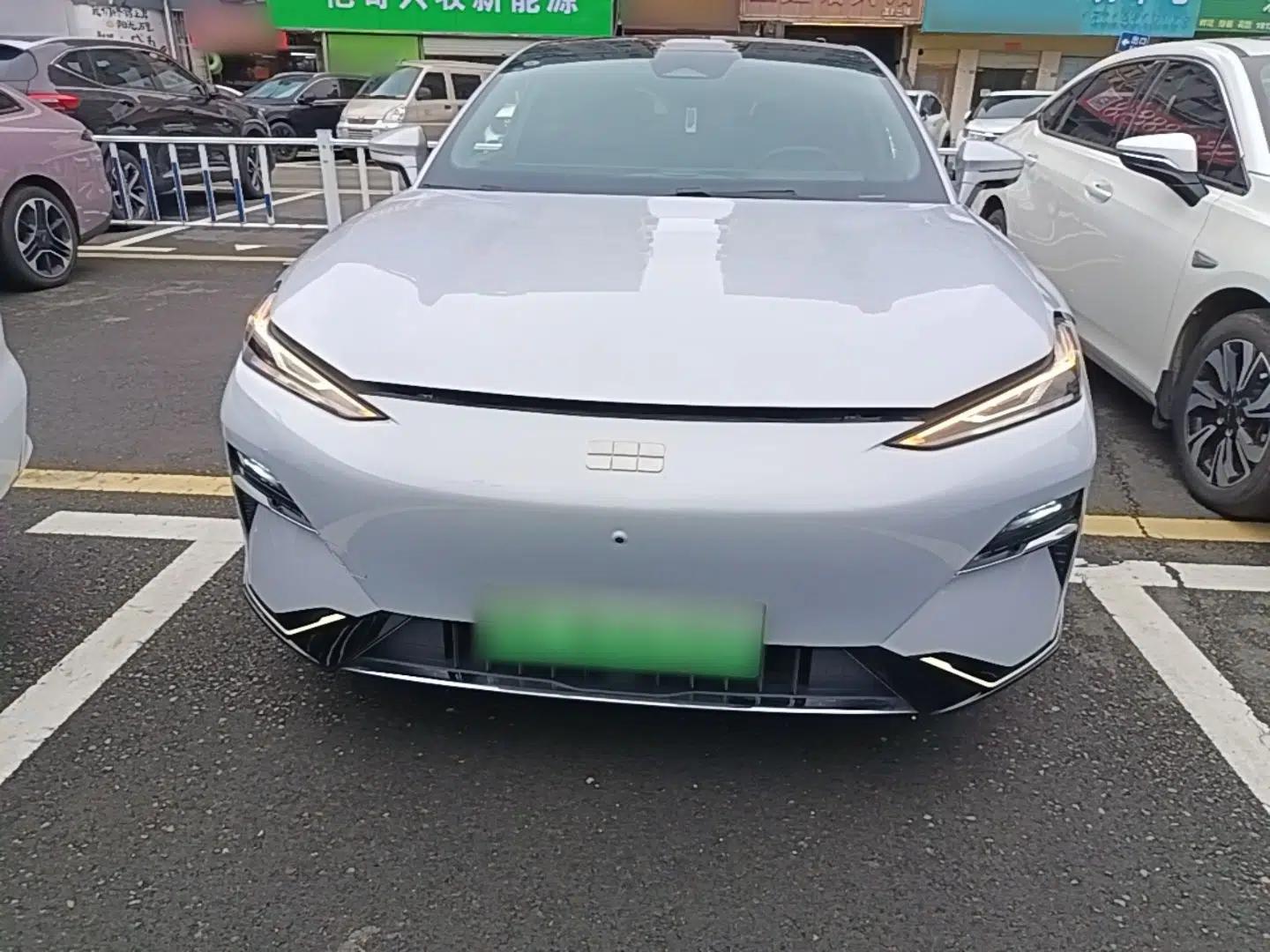 Geely Galaxy E8 2024 665 km Range Rear-Drive Starship Long-Range Version — миниатюра 2