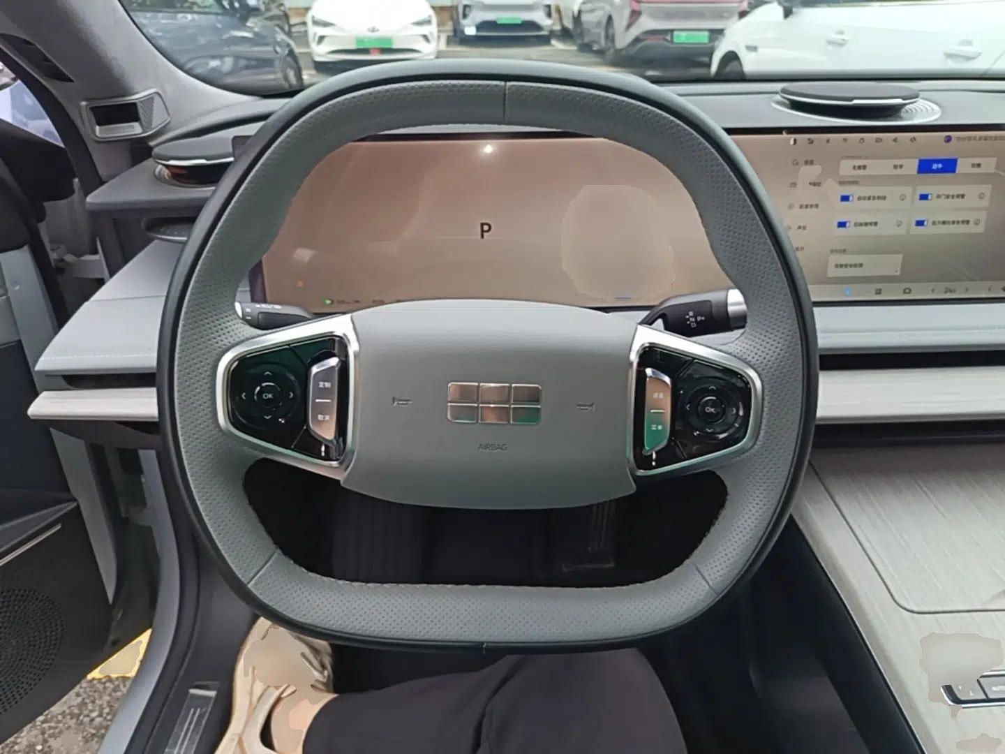 Geely Galaxy E8 2024 665 km Range Rear-Drive Starship Long-Range Version — миниатюра 13