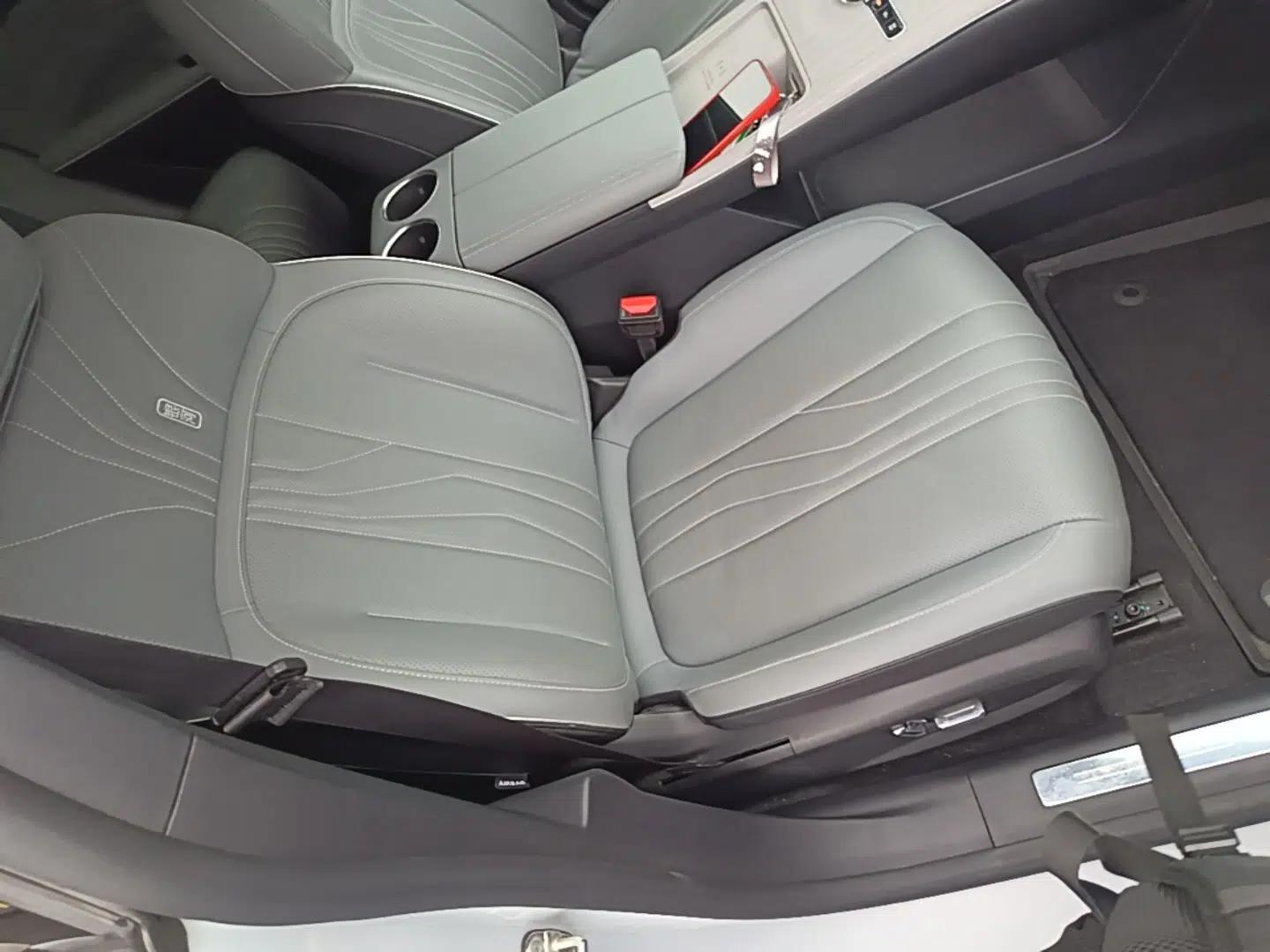 Geely Galaxy E8 2024 665 km Range Rear-Drive Starship Long-Range Version — миниатюра 19