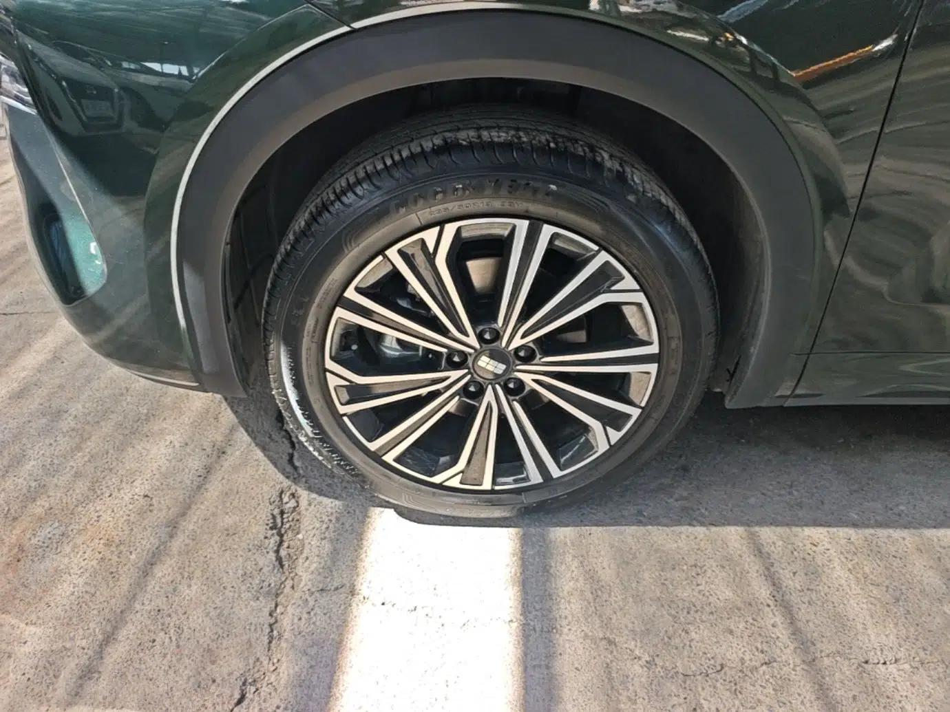 Geely Galaxy Xingjian 7 EM-i 2025 120km Navigator Edition — миниатюра 10