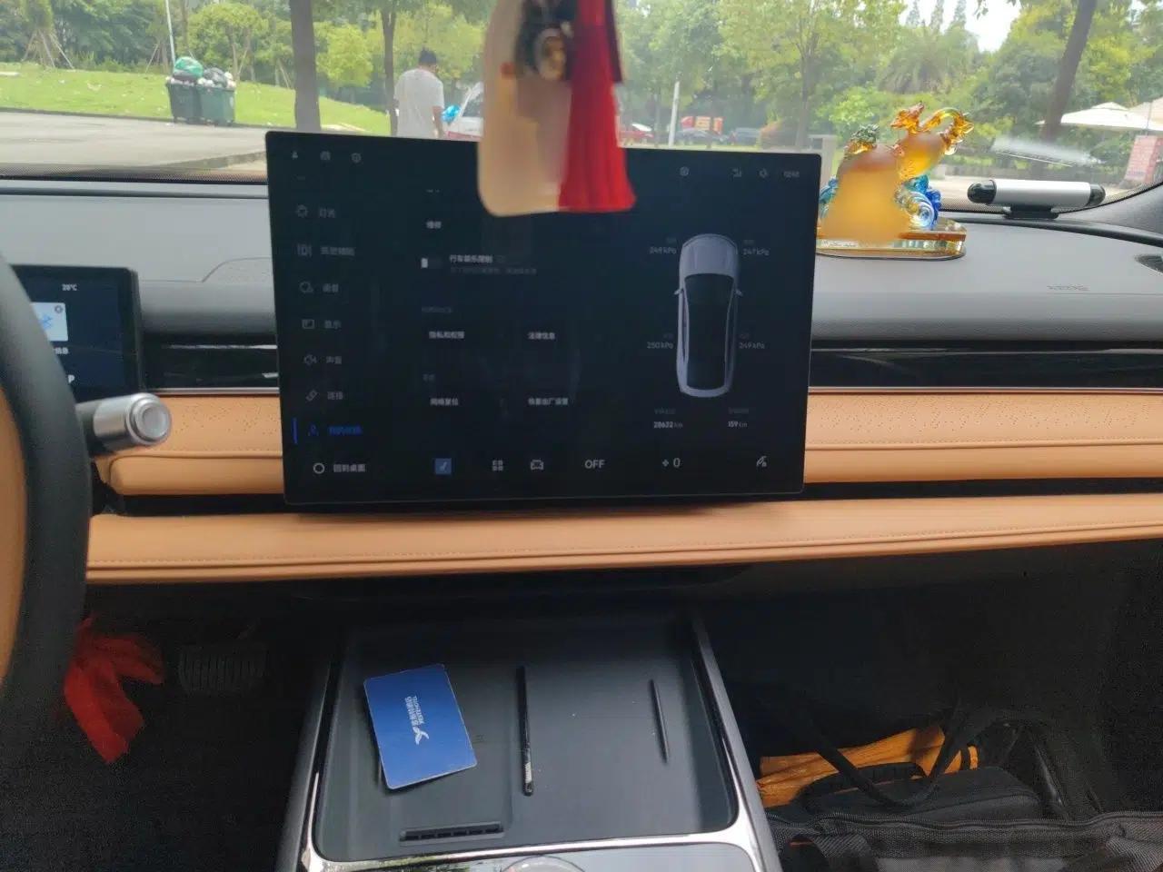 Geely Galaxy 8 2025 130km EM-P Exploration Edition — миниатюра 12
