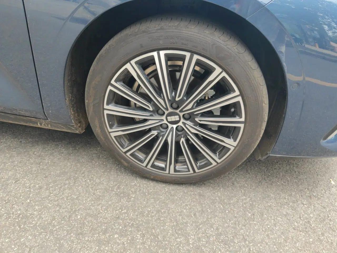 Geely Galaxy 8 2025 130km EM-P Exploration Edition — миниатюра 8