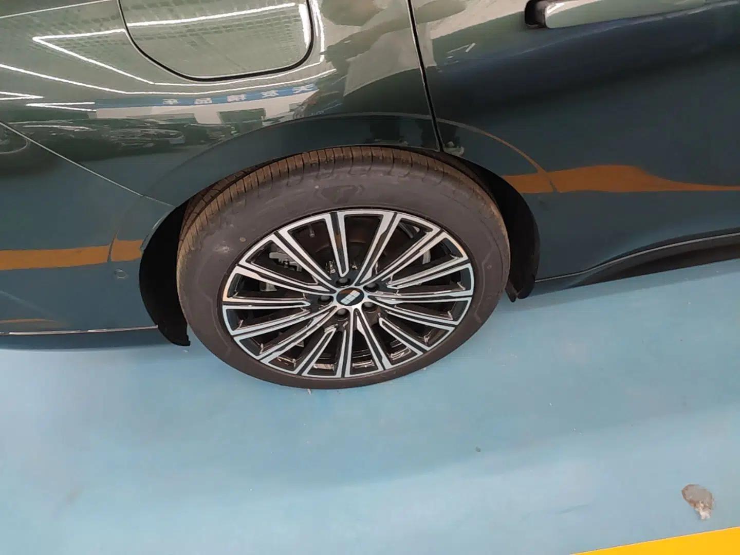 Geely Galaxy 8 2025 130km EM-P Starship Edition — миниатюра 11